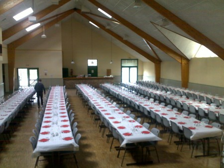 Préparatifs de la salle pour le repas du 22 février 2014